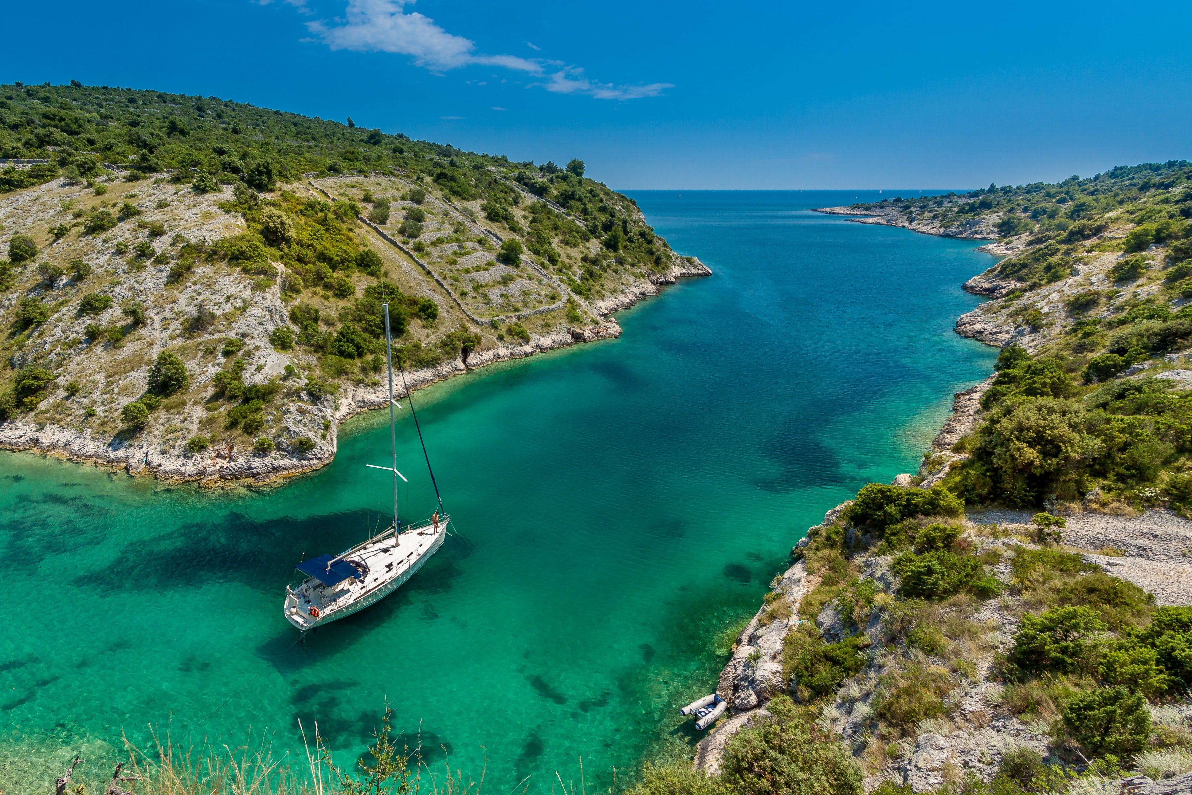 Top Tips for a (Cleaner), More Sustainable Boat Charter